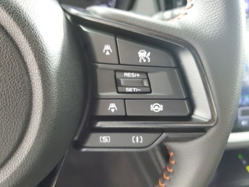 Used 2025 Subaru Crosstrek 2.5i Limited w/ Crosstrek Mirror Package image 25