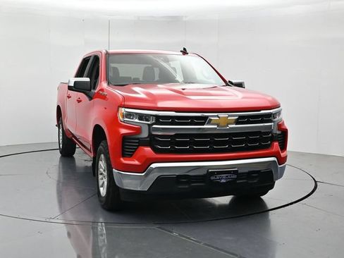 Used 2025 Chevrolet Silverado 1500 LT AWD/4WD image 5