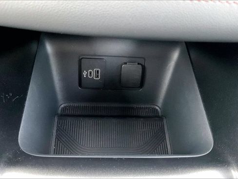 Used 2026 Ford Explorer Active w/ Active Comfort Package RWD image 17