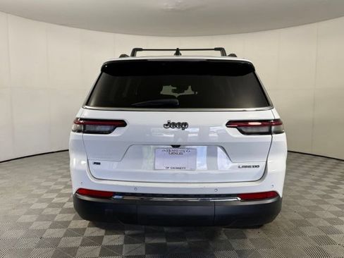 Used 2023 Jeep Grand Cherokee L Laredo RWD image 7