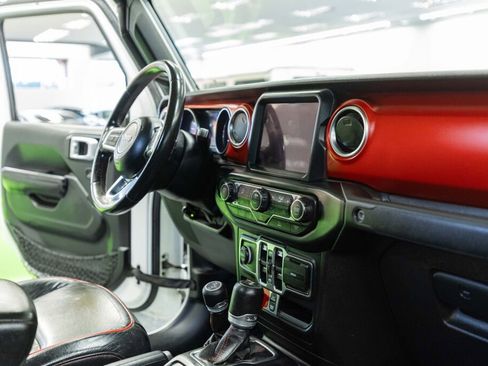 Used 2020 Jeep Gladiator Rubicon image 15