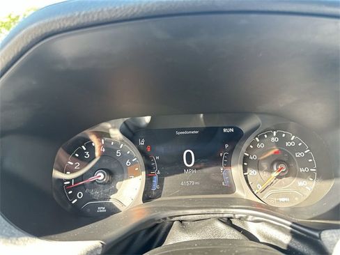 Used 2024 Jeep Compass Sport image 10