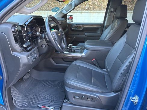 Certified 2023 Chevrolet Silverado 1500 LTZ w/ Technology Package image 9