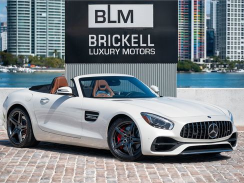 Used 2018 Mercedes-Benz AMG GT Roadster image 1