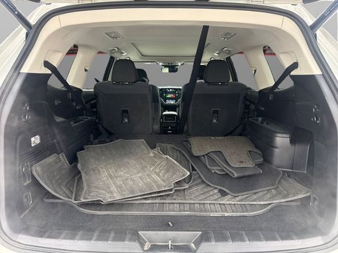Used 2023 Subaru Ascent Onyx Edition image 11