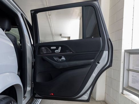 Used 2024 Mercedes-Benz GLS 580 4MATIC image 22