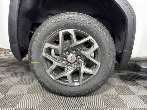 New 2026 GMC Sierra 1500 SLT w/ SLT Premium Plus Package image 15