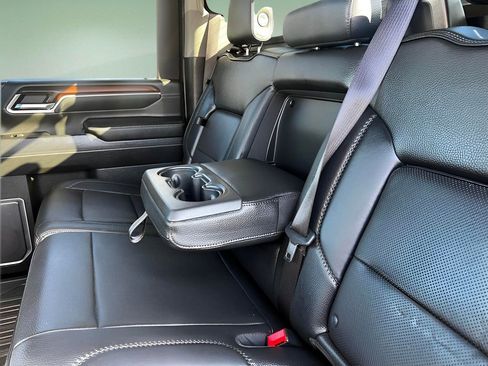 Used 2024 GMC Sierra 2500 Denali w/ Denali Reserve Package image 23