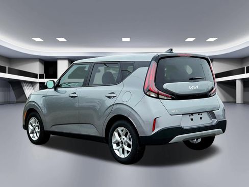 Certified 2025 Kia Soul LX FWD image 3