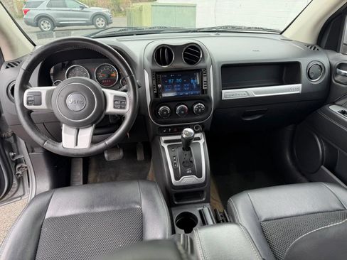 Used 2017 Jeep Compass Latitude AWD/4WD image 14