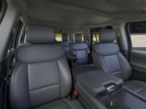 New 2026 Ford Expedition Active image 10