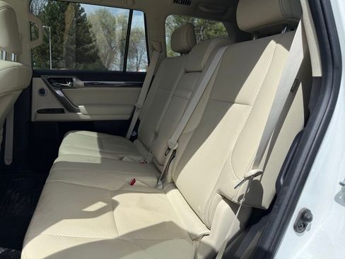 Used 2023 Lexus GX 460 Luxury w/ Off Road Package AWD/4WD image 17