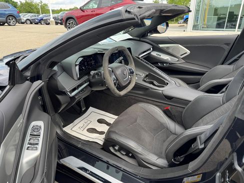 Certified 2024 Chevrolet Corvette Stingray Premium Conv w/ Z51 Performance Package image 21