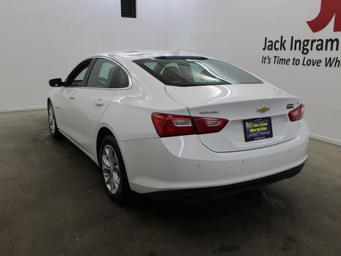 Used 2024 Chevrolet Malibu LT image 3