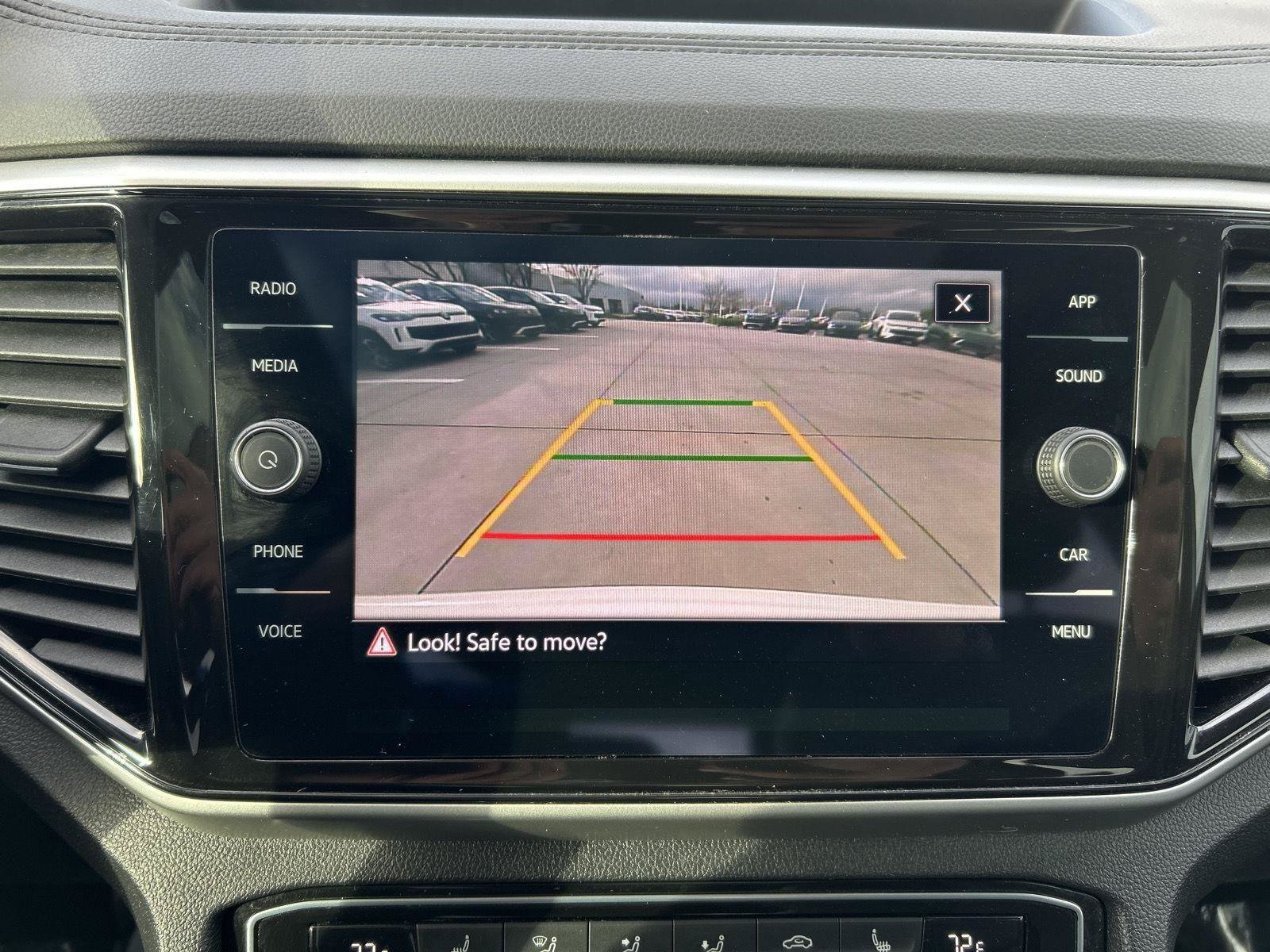Certified 2023 Volkswagen Atlas Cross Sport SE w/ Panoramic Sunroof Package AWD/4WD image 24