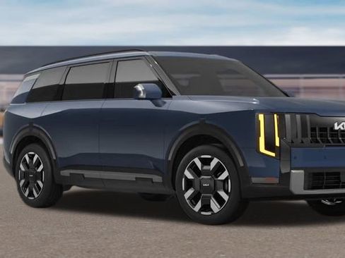 New 2027 Kia Telluride S image 3