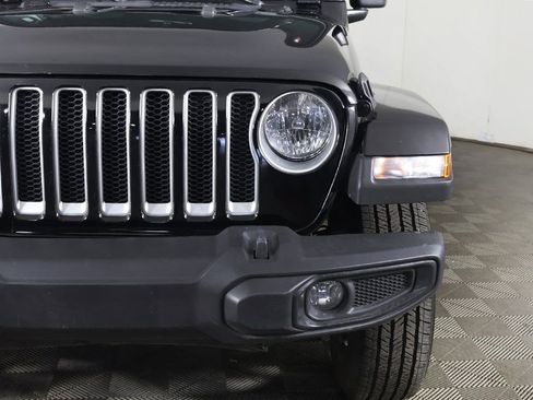 Used 2023 Jeep Wrangler Sahara image 11