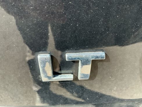 Used 2023 Chevrolet Traverse LT FWD image 19
