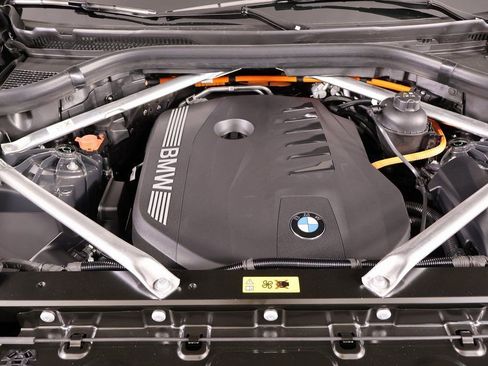 New 2026 BMW X5 xDrive50e w/ M Sport Package image 21