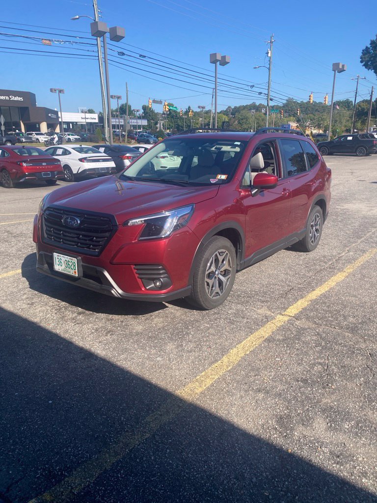 Used 2024 Subaru Forester Premium AWD/4WD image 1