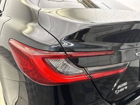 Used 2025 Toyota Camry XLE w/ Premium Plus Package AWD/4WD image 19