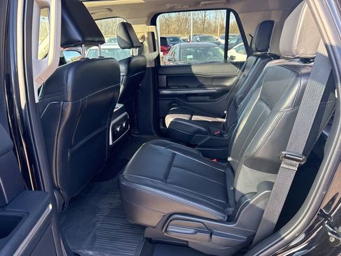 Used 2024 Ford Expedition XLT image 12