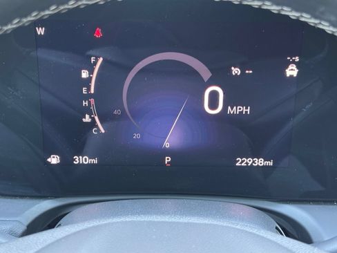 Used 2025 Buick Encore GX Preferred AWD/4WD image 39
