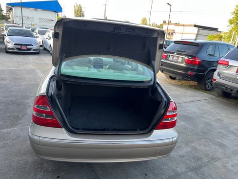 Used 2003 Mercedes-Benz E 320 Sedan image 16