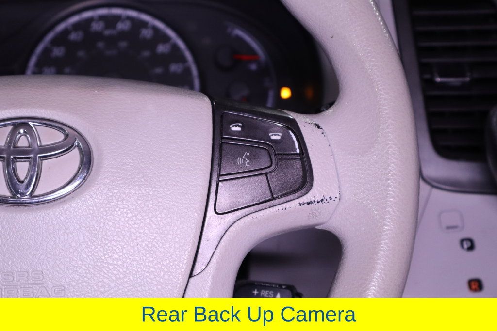 Used 2014 Toyota Sienna LE FWD image 21