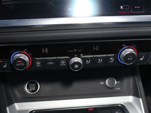 Used 2022 Audi Q3 2.0T Premium image 16