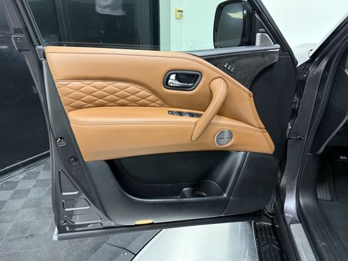 Used 2022 INFINITI QX80 Sensory w/ Cargo Package RWD image 11