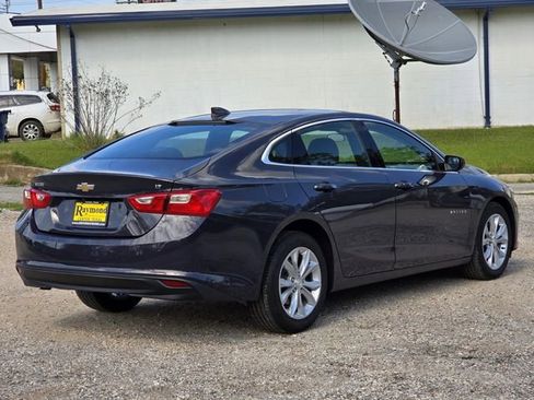 Used 2025 Chevrolet Malibu LT image 4