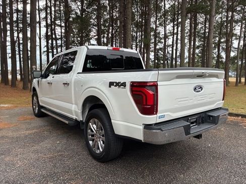 Used 2025 Ford F150 Lariat w/ Equipment Group 501A Mid image 5