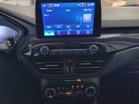 Used 2025 Ford Escape ST-Line Select AWD/4WD image 10