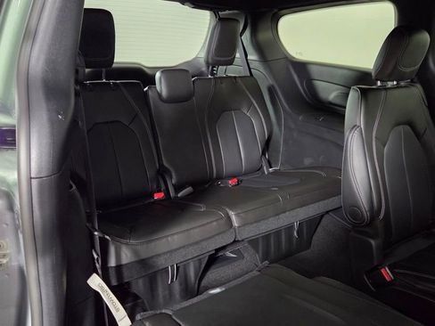 New 2026 Chrysler Pacifica Select FWD image 35