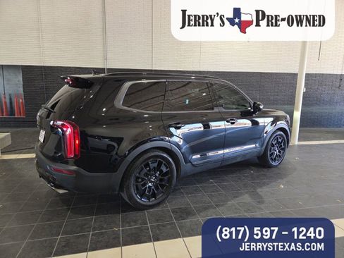Used 2022 Kia Telluride SX w/ Nightfall Edition Package image 5
