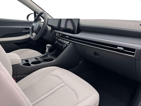 Certified 2026 Hyundai Sonata SE FWD image 15