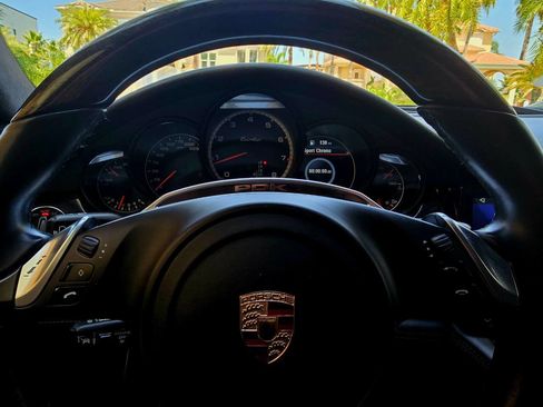 Used 2014 Porsche Panamera image 70