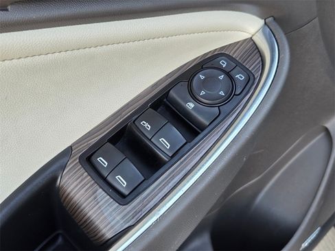 Used 2024 Chevrolet Malibu LT image 12