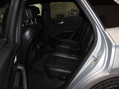 Used 2018 Audi SQ5 Premium Plus w/ Navigation Package AWD/4WD image 28
