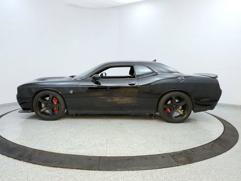Used 2016 Dodge Challenger SRT Hellcat image 2