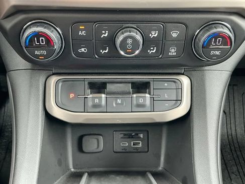 Used 2020 GMC Acadia Denali w/ Trailering Package AWD/4WD image 17