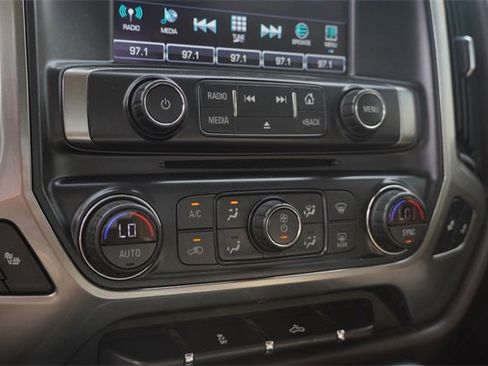 Used 2018 Chevrolet Silverado 1500 LT w/ Texas Edition image 23