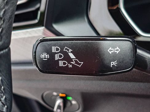 Used 2024 Volkswagen Jetta SE FWD image 22