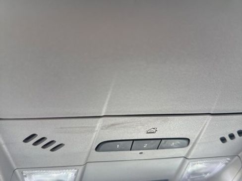 Used 2024 GMC Terrain SLT image 21