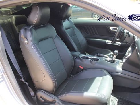 Used 2022 Ford Mustang GT Premium RWD image 11