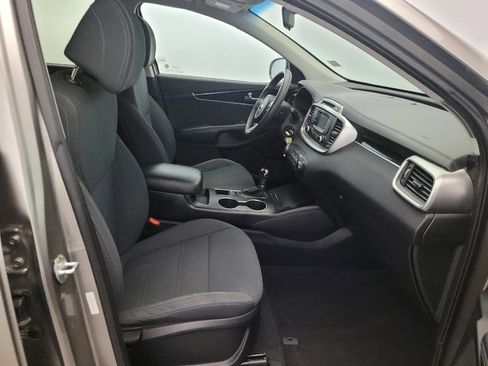 Used 2017 Kia Sorento AWD image 21