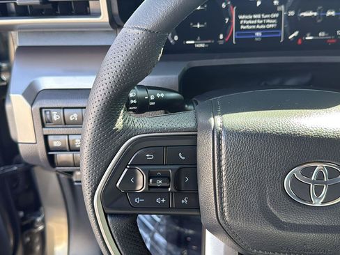 Used 2025 Toyota Tacoma TRD Off-Road AWD/4WD image 18