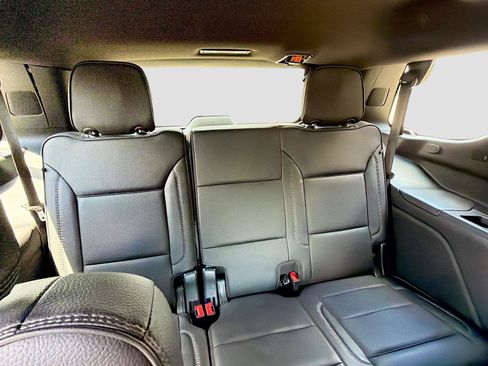 Used 2023 GMC Yukon Denali AWD/4WD image 23