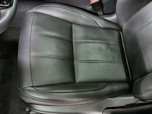 Certified 2025 Land Rover Range Rover Evoque S AWD/4WD image 21